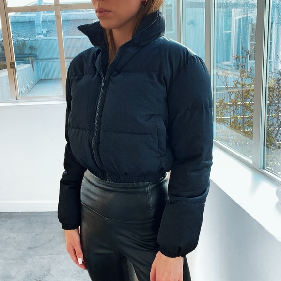 Black Nylon Puffer Jacket - Picture 3 of 5